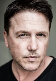 Lochlyn Munro