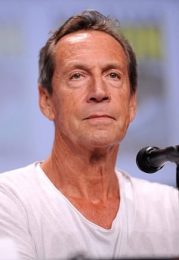 Jonathan Hyde