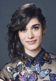 Lizzy Caplan