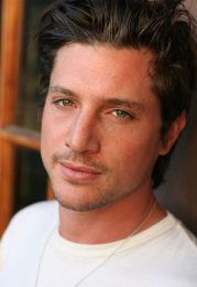 Simon Rex