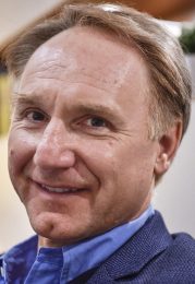 Dan Brown