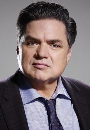 Oliver Platt